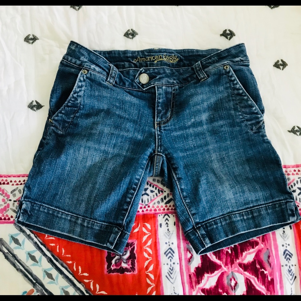 American eagle jean shorts size 2